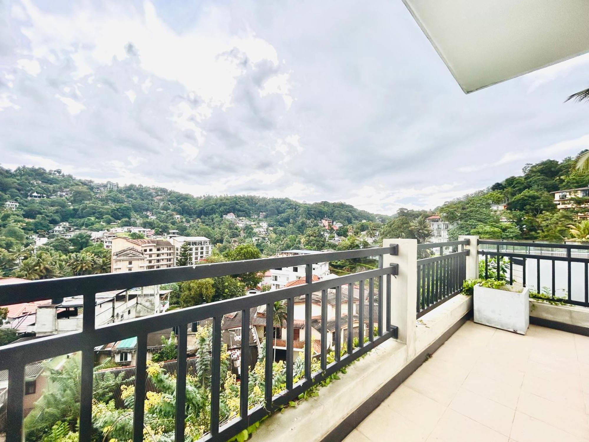 The Terrace Kandy Buitenkant foto